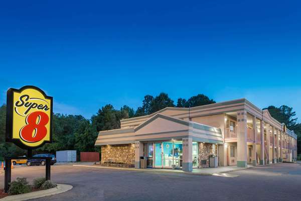 Super 8 by Wyndham Durham/University Area NC in Durham, North Carolina, United States