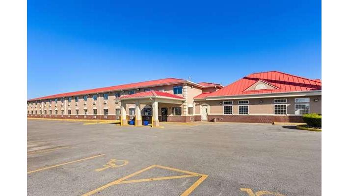Super 8 by Wyndham Elizabethtown in Elizabethtown, Kentucky, United States
