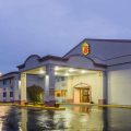 Super 8 by Wyndham Hartford