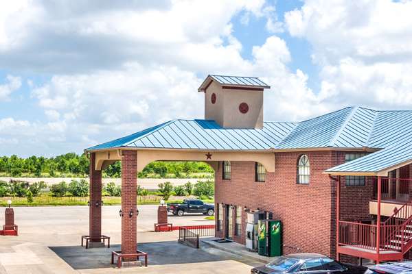 Super 8 by Wyndham Houston West Katy in Katy, Texas, United States