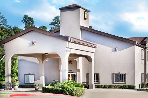 Super 8 by Wyndham Huntsville in Huntsville, Texas, United States