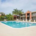 Super 8 by Wyndham Lake Jackson/Clute