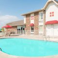 Super 8 by Wyndham Lamar