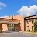 Super 8 by Wyndham Metropolis