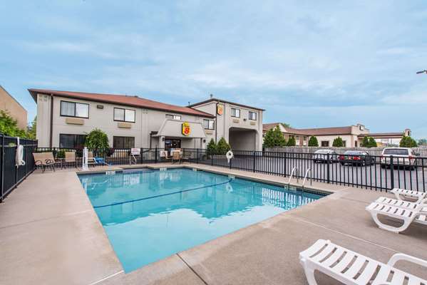 Super 8 by Wyndham Niagara Falls in Niagara Falls, New York, United States