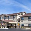 Super 8 by Wyndham Ottawa Starved Rock