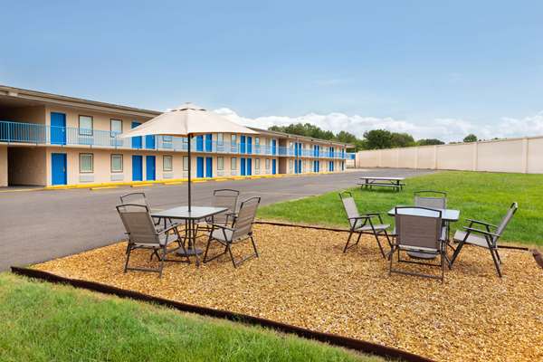 Super 8 by Wyndham Paducah in Paducah, Kentucky, United States