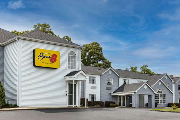 Super 8 by Wyndham Pensacola in Pensacola, Florida, United States