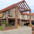Super 8 by Wyndham Santa Clarita/Valencia