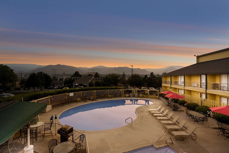 SureStay Hotel by Best Western East Wenatchee in East Wenatchee, Washington, United States