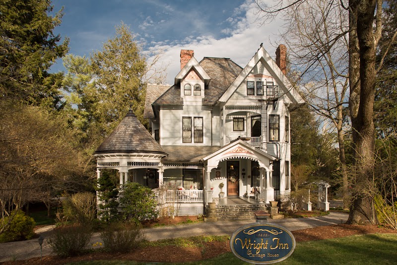 The 1899 Wright Inn & Carriage House in Asheville, North Carolina, United States