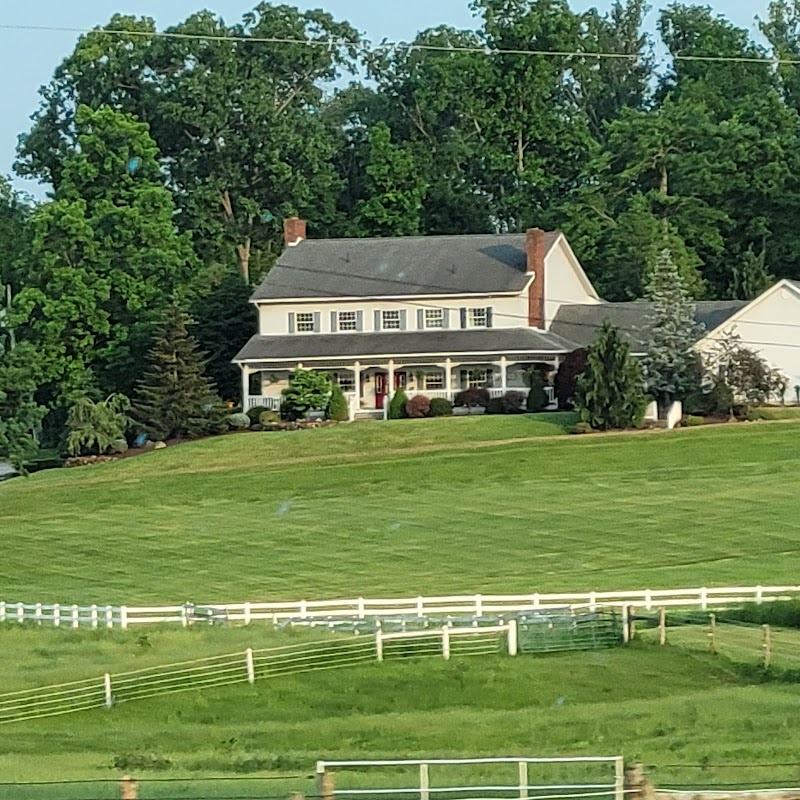 The Charm Countryview Inn in Millersburg, Ohio, United States
