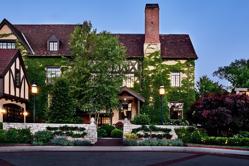 The Deer Path Inn in Lake Forest, Illinois, United States