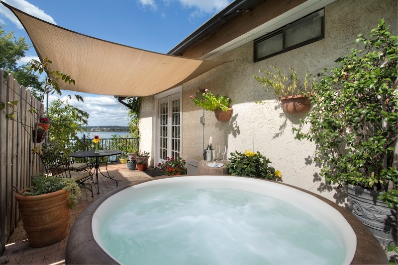 The Lakehouse Bed & Breakfast in Dade City, Florida, United States