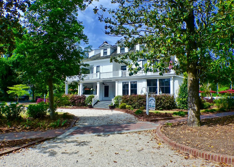 The Magnolia Inn in Oshkosh, Wisconsin, United States