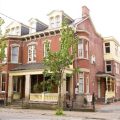 The Parador Inn