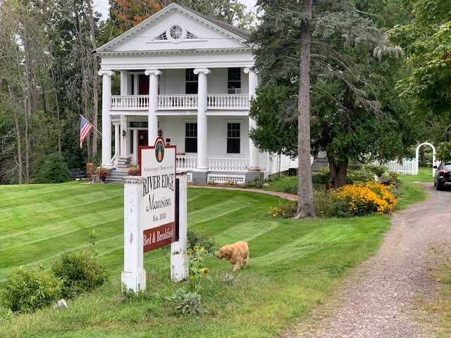 The River's Edge Mansion in Le Claire, Iowa, United States