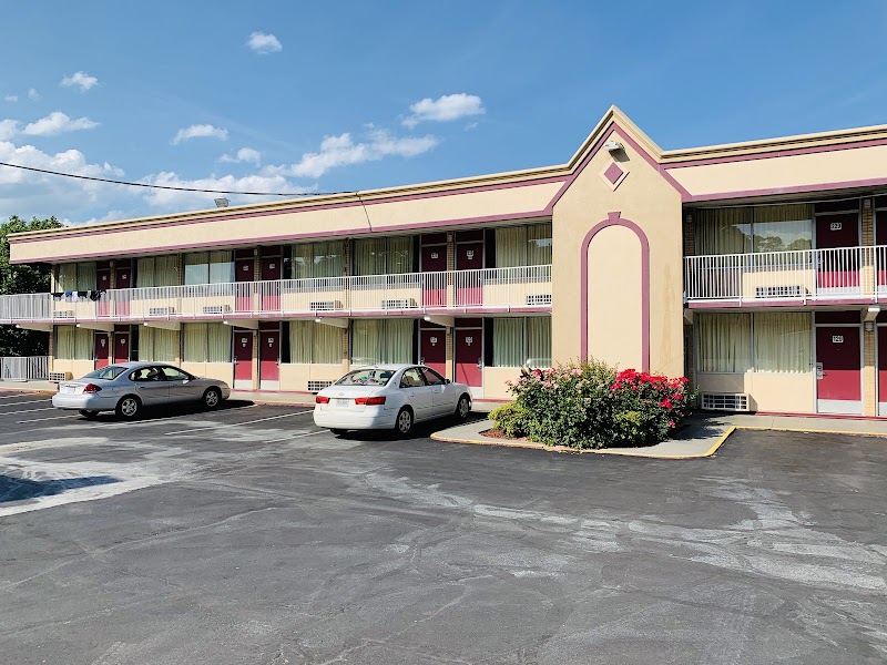 Travelodge by Wyndham Lynchburg in Lynchburg, Virginia, United States