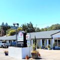 Vineyard Valley Inn