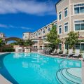 West Inn & Suites