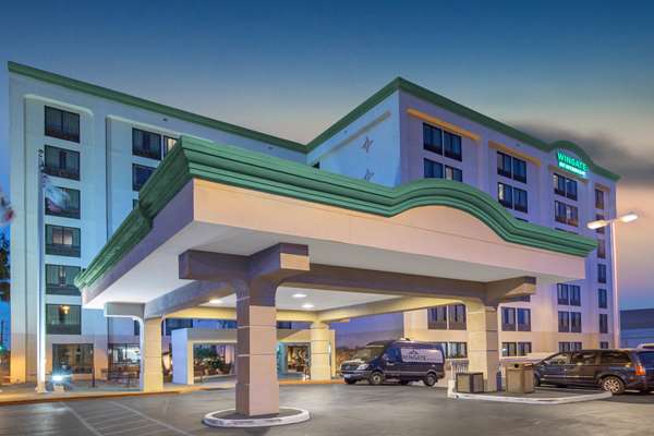 Wingate by Wyndham Los Angeles International Airport LAX in Inglewood, California, United States