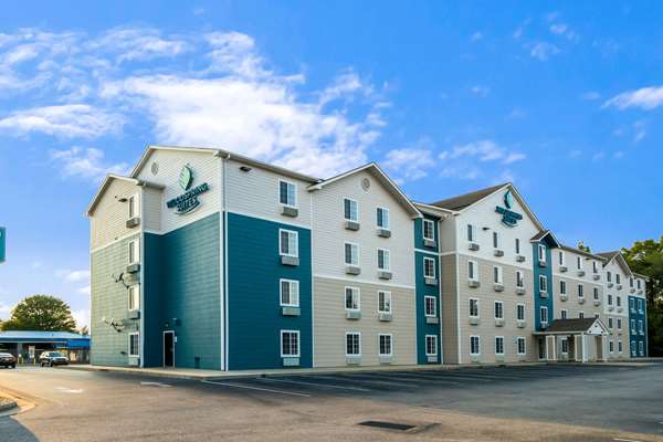 WoodSpring Suites Fayetteville Fort Bragg in Fayetteville, North Carolina, United States