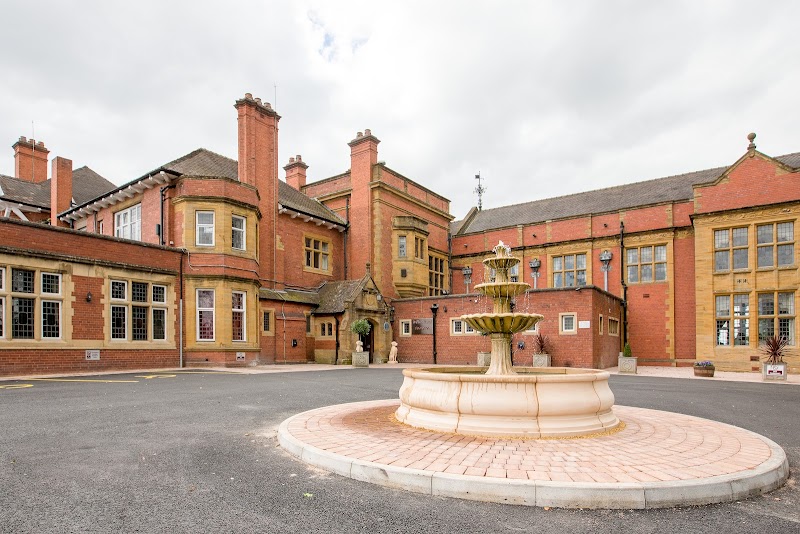 5 Star City Stay in Wolverhampton, United Kingdom