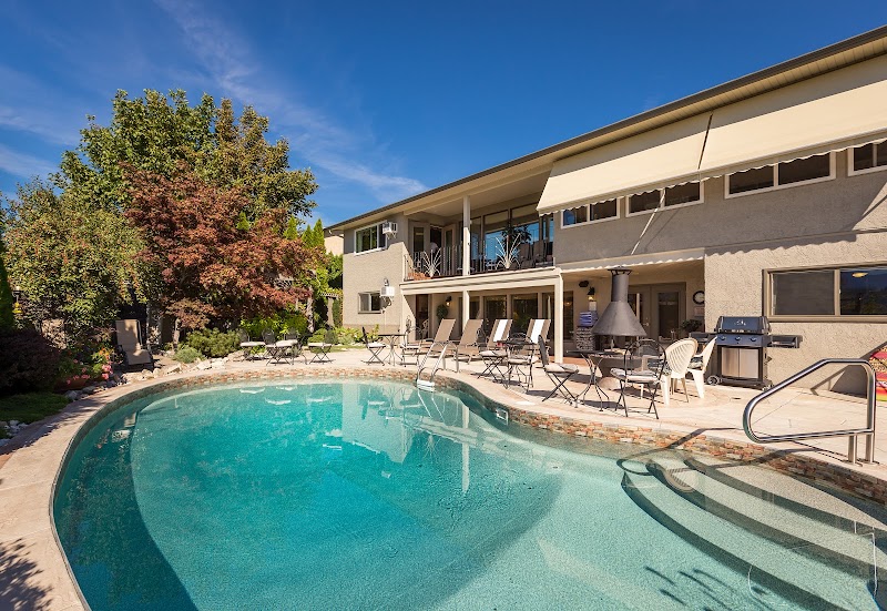 A Vista Villa Couples Retreat in Kelowna, Canada