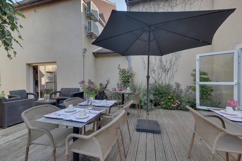Acropole Hotel in Bernay, France