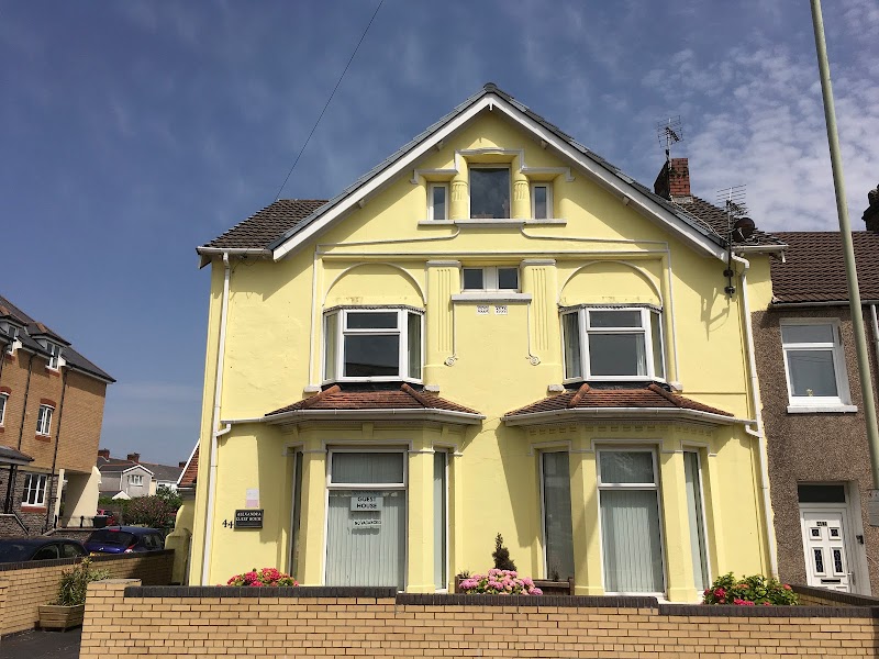 Alexandra Guest House in Pen-y-Bont ar Ogwr, United Kingdom