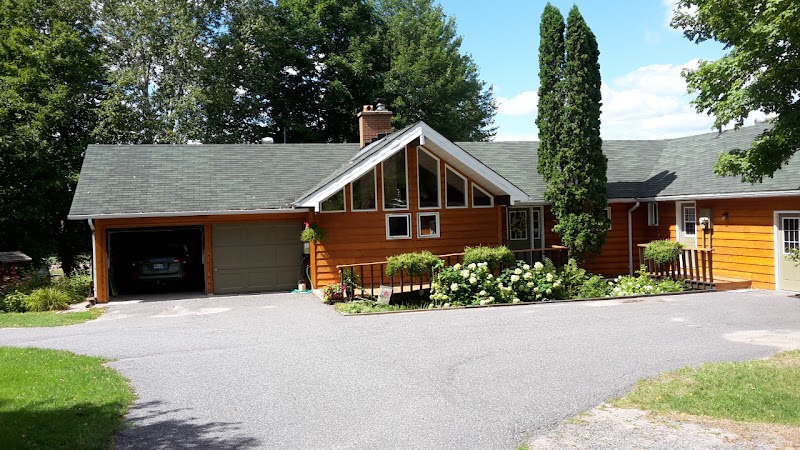 Algonquin Moon Bed & Breakfast in Huntsville, Canada