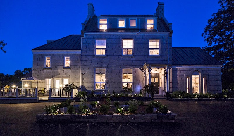 All Suites Whitney Manor in Kingston, Canada