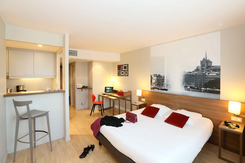 Aparthotel Adagio Genève Saint-Genis Pouilly in Saint-Julien-en-Genevois, France