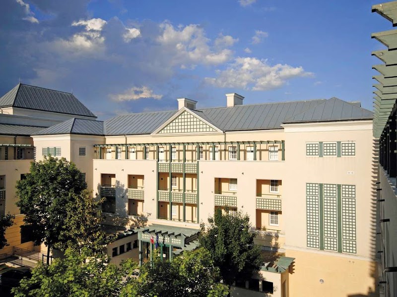 Aparthotel Adagio Marne-la-Vallée Val d'Europe in Serris, France