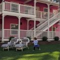 Apples Bed & Breakfast Inn