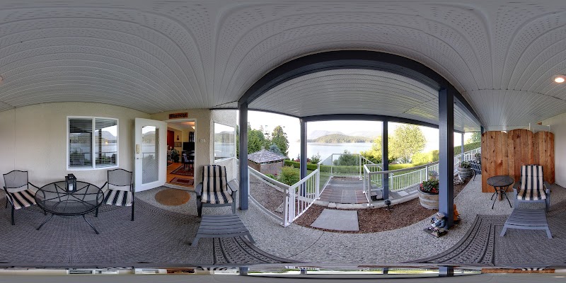 At The Shore Bed and Breakfast in Sechelt, Canada