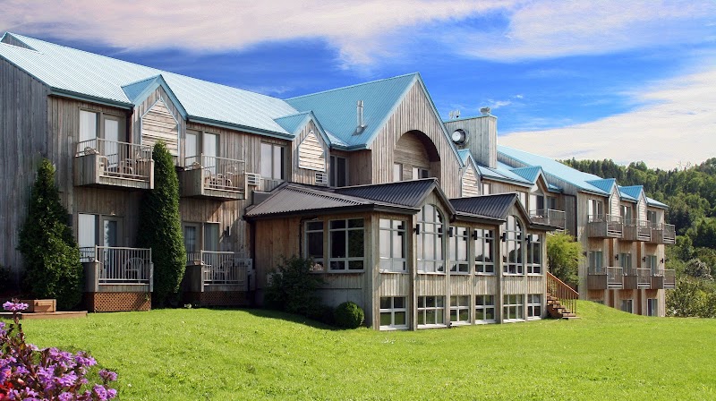 Auberge des Battures in Saguenay, Canada