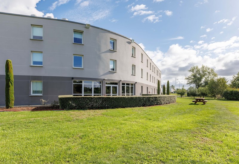 B&B Hotel Clermont-Ferrand Nord Riom in Riom, France
