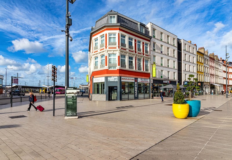 B&B Hotel Dunkerque Centre Gare in Dunkerque, France
