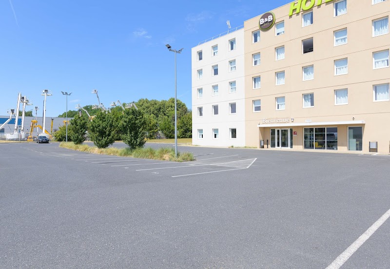 B&B Hotel Lieusaint Carré Sénart in Lieusaint, France