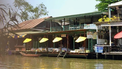 Baanrak Amphawa in Samut Songkhram, Thailand
