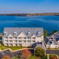 Bay Pointe Inn