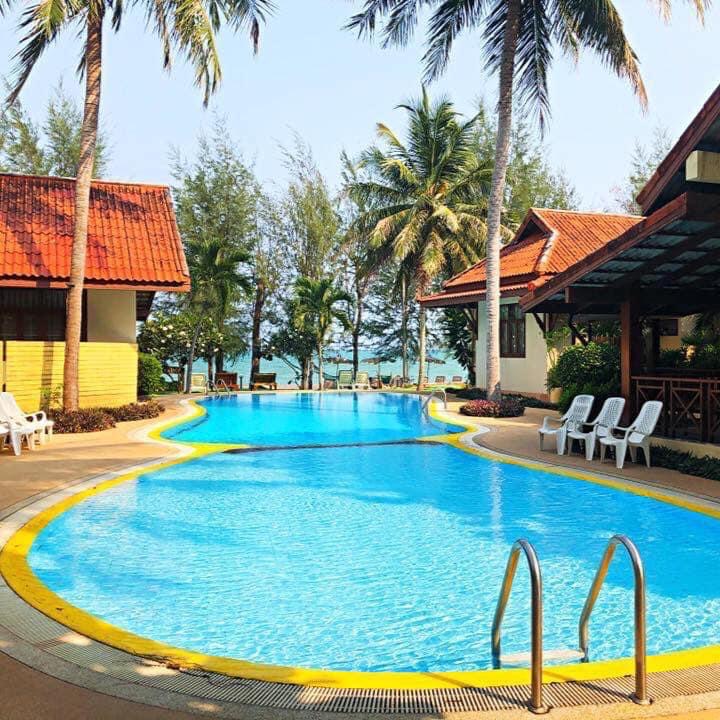 Bayview Beach Resort in Tha Mai, Thailand