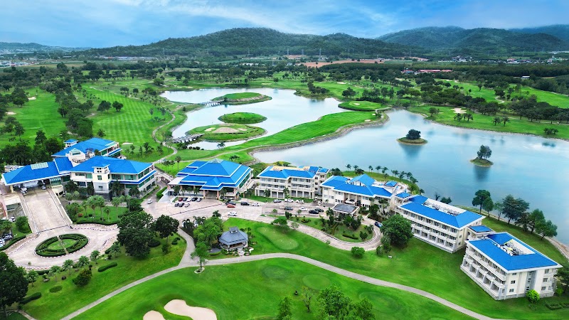 Beach House Pattana Resort in Ban Pae, Thailand