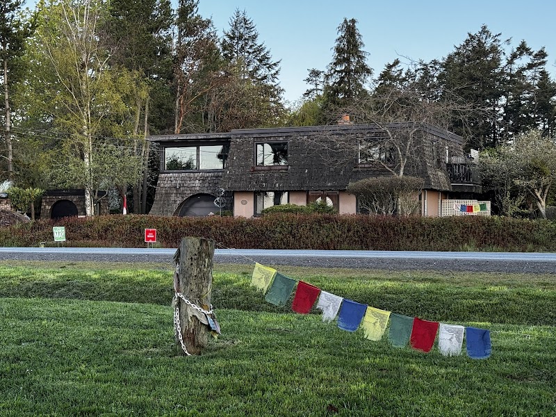 Beach House Salt Spring in Sidney, Canada