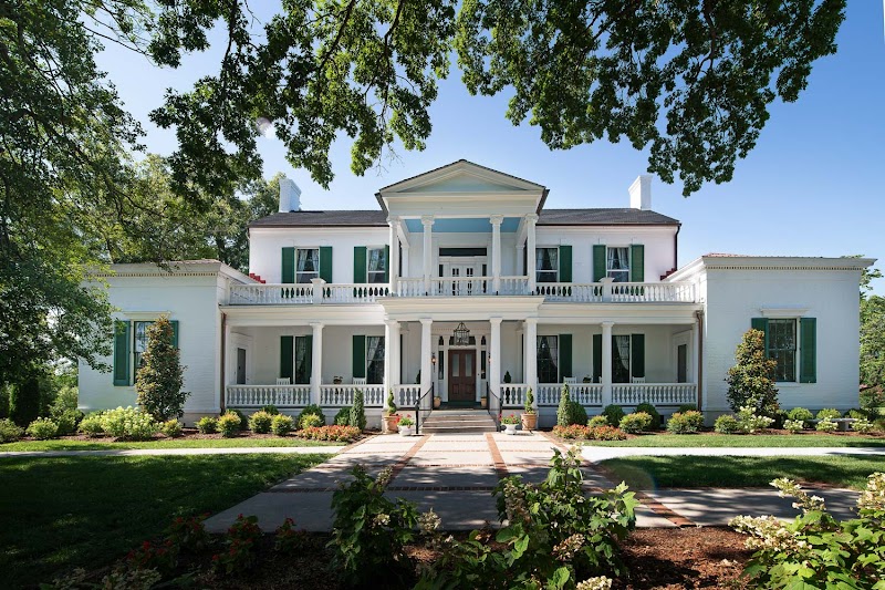 Belle Aire Mansion and Inn in Sevierville, Tennessee, United States