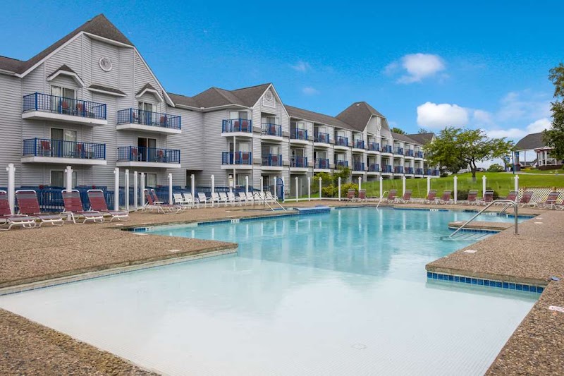 Best Western Harbour Pointe Lakefront in St Ignace, MI, United States