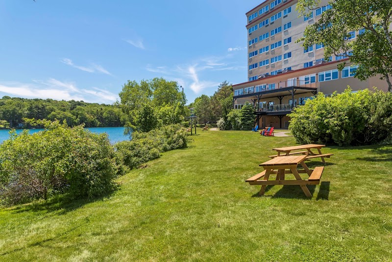 Best Western Plus Chocolate Lake Hotel in Halifax, Canada