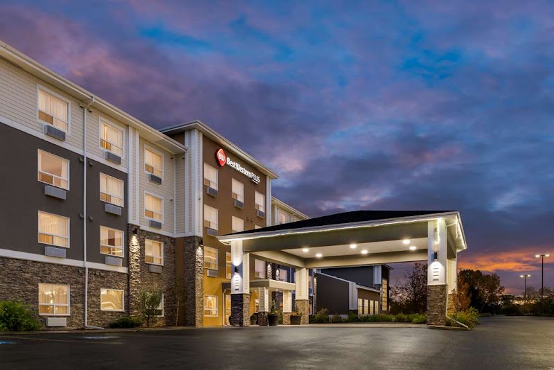 Best Western Plus Lacombe Inn & Suites in Lacombe, Canada