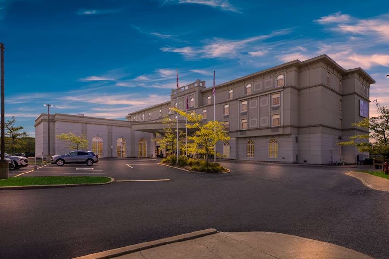 Best Western Plus Orangeville Inn & Suites in Orangeville, Canada